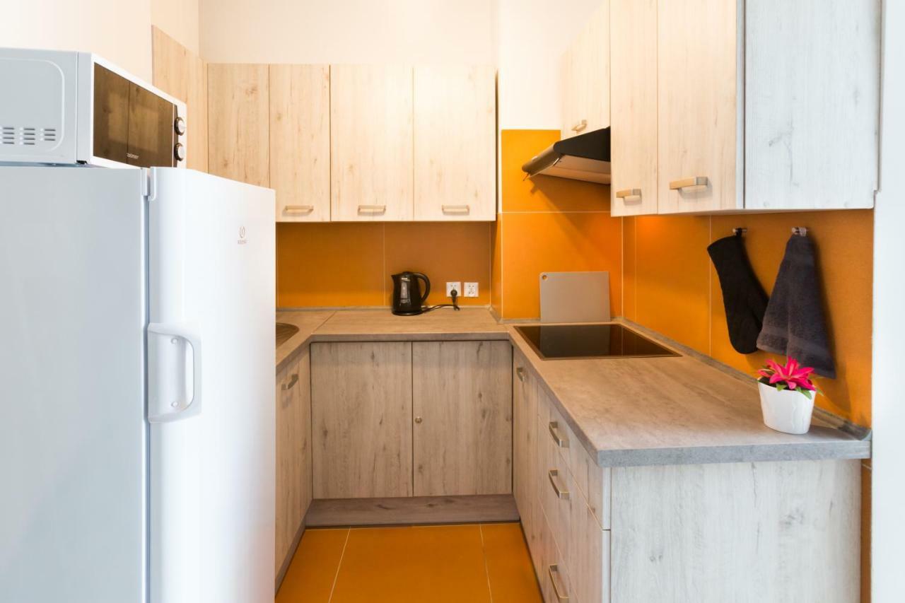 Dot Hostel - Pokoje I Noclegi W Centrum Бельско-Бяла Экстерьер фото