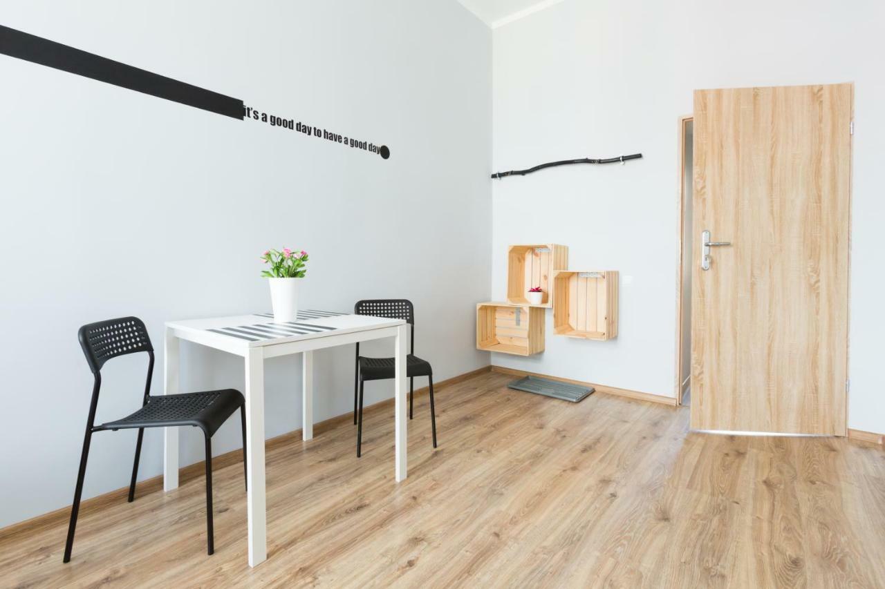 Dot Hostel - Pokoje I Noclegi W Centrum Бельско-Бяла Экстерьер фото